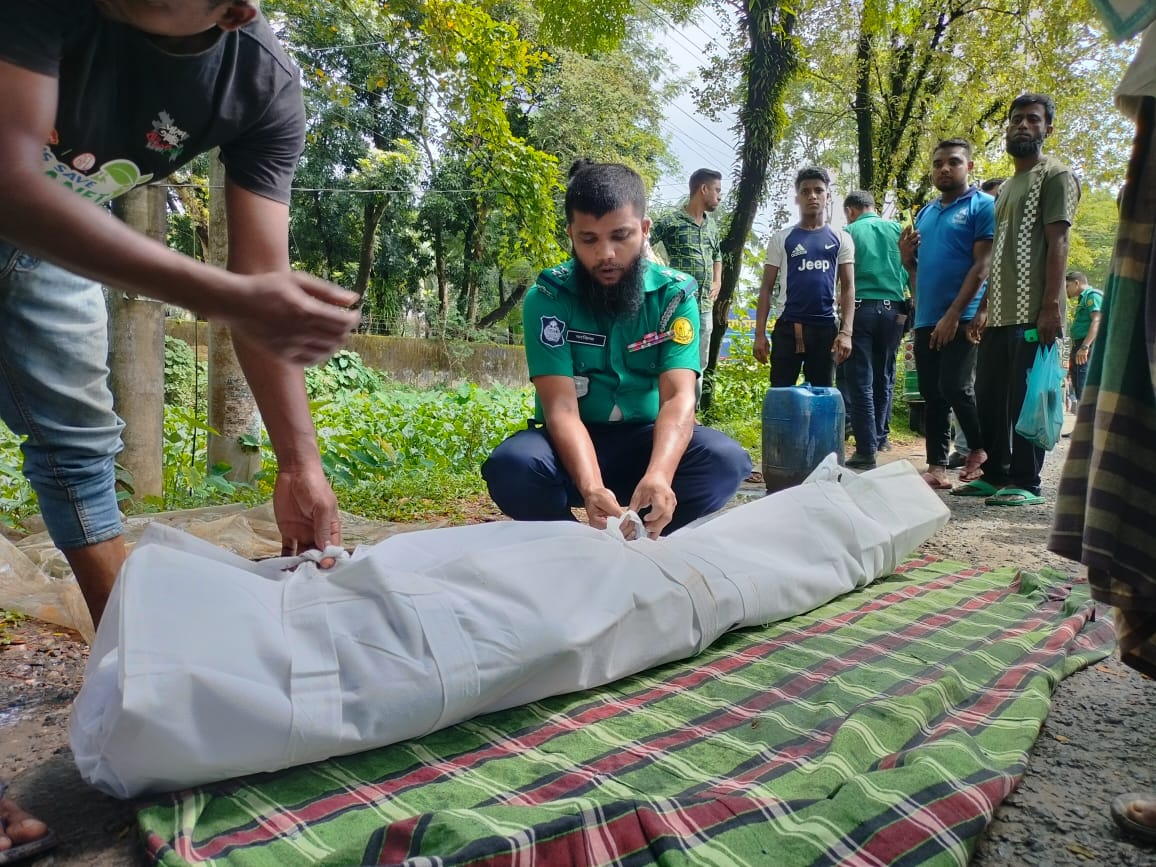 সিলেট খাদিম পাড়ার রাস্তার পাশ থেকে অজ্ঞাত ব্যক্তির মরদেহ উদ্ধার