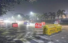 রাতের ঢাকায় সরেজমিন: পুলিশ যেন অমাবস্যার চাঁদ