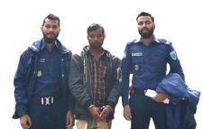 রান্নাঘর  রক্ষিত  বিদেশি মদ  সীমান্তের  মাদক রেজাইল  পুলিশের খাঁচায়
