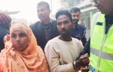 টক অফ দা টাউন : মোবাইল ফোনে কথা বলার জেরে   ক্ষিপ্ত পিতার দায়ের কোপে  কন্যা খুন