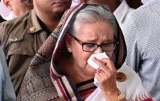 শেখ হাসিনাকে ধরতে সরকারের এমন সিদ্ধান্ত, এখন কী করবে ভারত?
