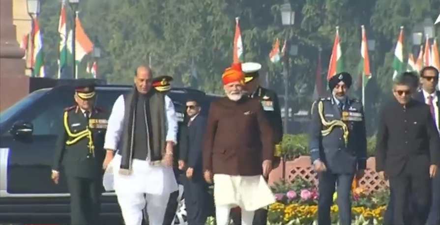 কড়া নিরাপত্তার মধ্যে দিয়ে আজ পালিত হচ্ছে ভারতের ৭৬, তম প্রজাতন্ত্র দিবস