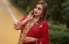 ৯০ দশকের জনপ্রিয় অভিনেত্রী অঞ্জনা আর নাই