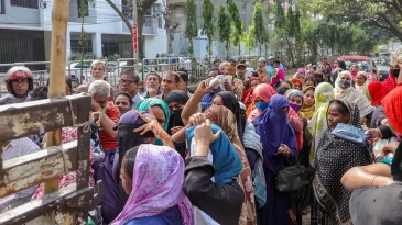 ৫৭ লাখ স্মার্ট কার্ডধারী টিসিবির পণ্য পাবেন