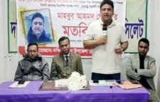 প্রেসক্লাবে মতবিনিময় কালে বিএনপি নেতা মাহবুব