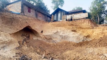 কমলগঞ্জে টিলা কেটে মাটি বিক্রি,