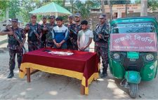 জুড়ীতে বিজিবির বিশেষ অভিযানে ৮৭১পিস ইয়াবা উদ্ধার, ০১টি সিএনজিসহ ০২ জন আটক