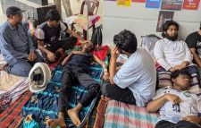 অসুস্থ হয়ে পড়েছেন অনশনরত ৪ শিক্ষার্থী