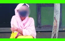 পরীক্ষা না দিয়ে প্রেমিকের বাড়িতে অনশনে বসেছে এক পরীক্ষার্থী