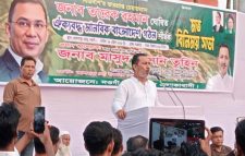 নওগাঁ শহরে ঘোষপাড়া মোড়ে বিএনপির মতবিনিময় সভা অনুষ্ঠিত।