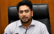গণতান্ত্রিক রূপান্তরের প্রক্রিয়াকে বাধাগ্রস্ত করে এক-এগারোর পাঁয়তারা চলছে: ফেসবুকে নাহিদ