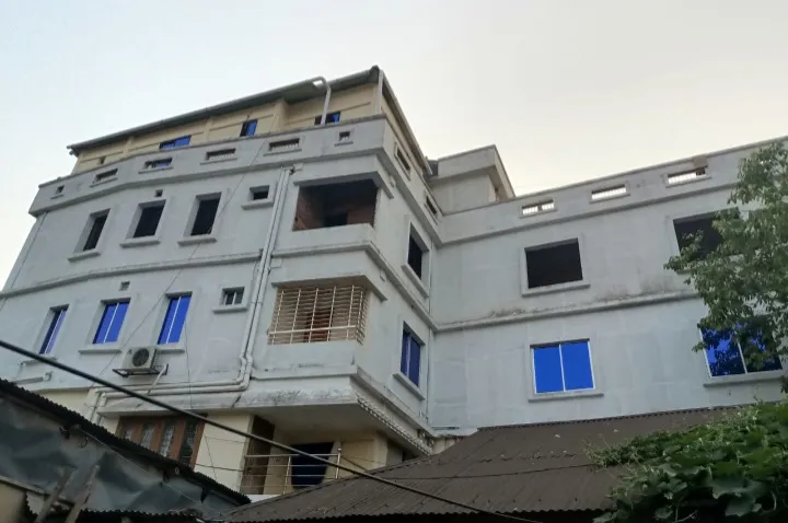 সিলেটে সিটি করপোরেশনের অনুমোতি না নিয়ে ৫তলা ভবন নির্মানের অভিযোগ