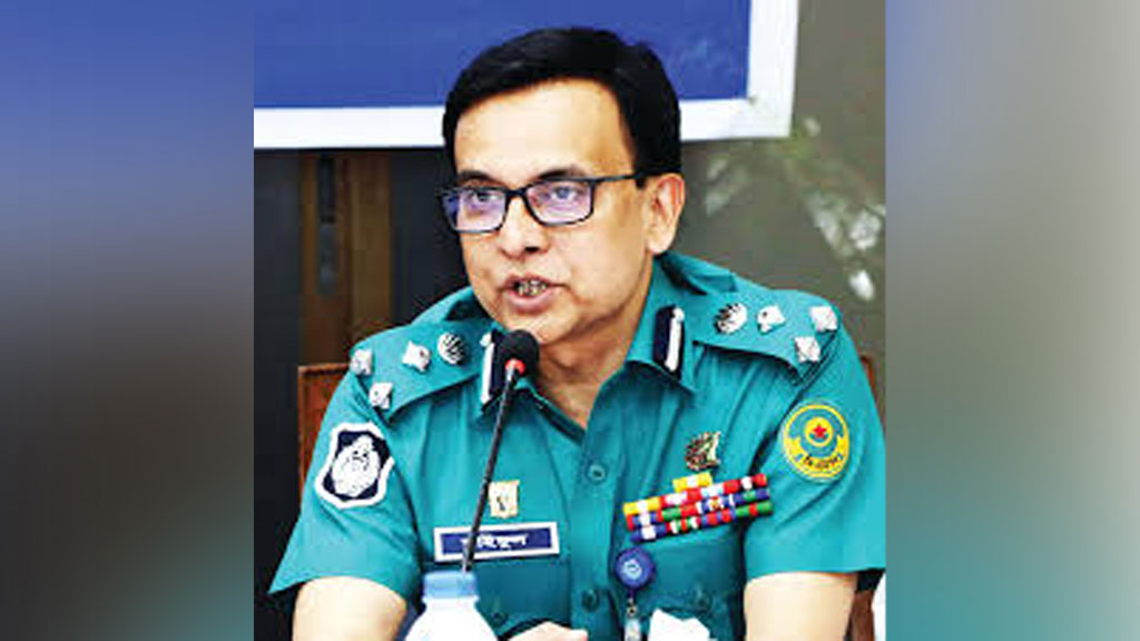 পুলিশের সাবেক কমিশনার বরখাস্ত
