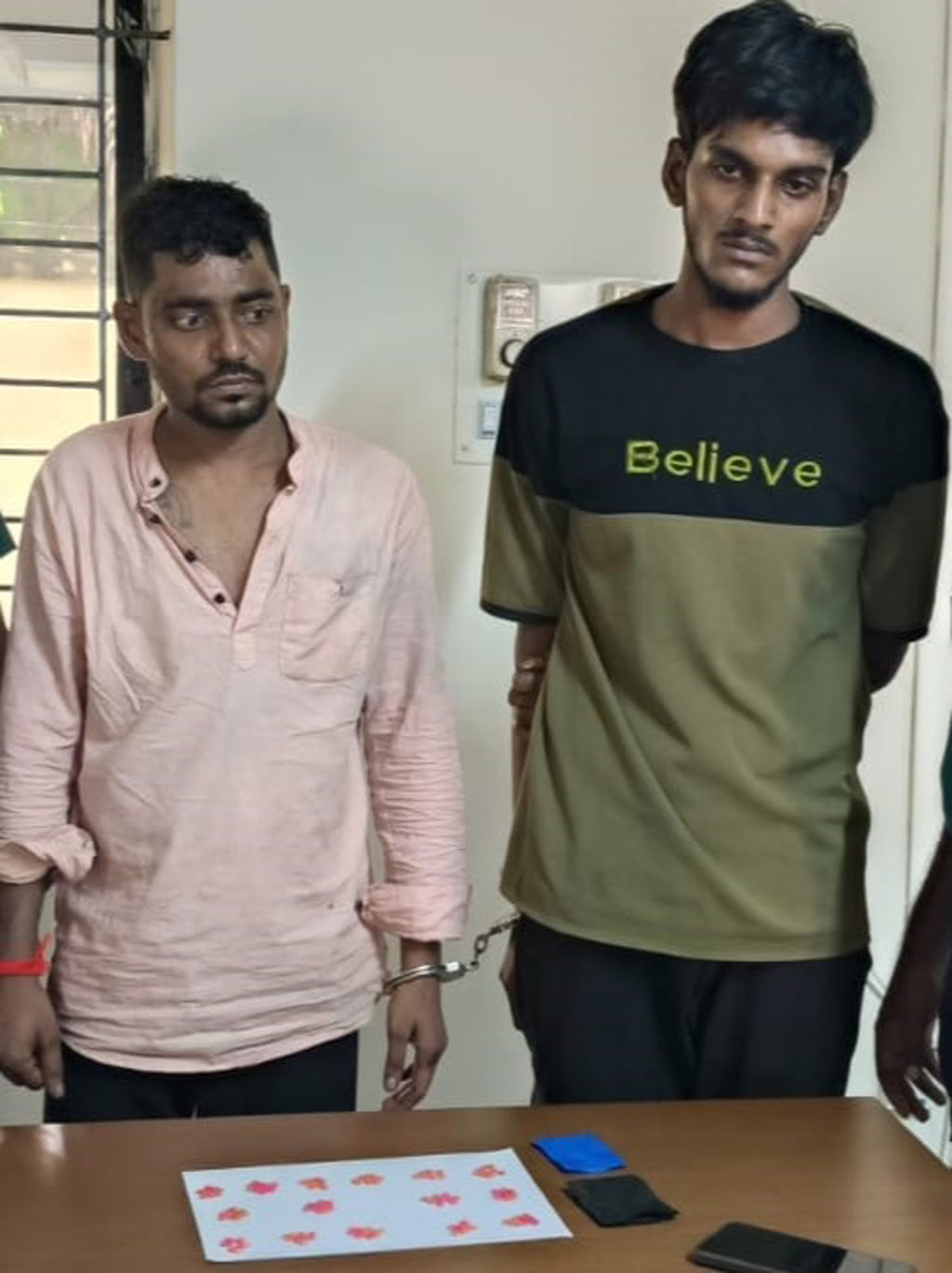 ১৫১ ইয়াবা বড়িসহ আটক ২