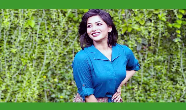 অভিনেত্রীকে র’-এর এজেন্ট বলে দাবি তুলেছেন অনেকেই