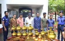 বড়লেখায় মন্দিরে চুরির রহস্য উদঘাটন ৬ চোর গ্রেফতার, চোরাই মালামাল উদ্ধার