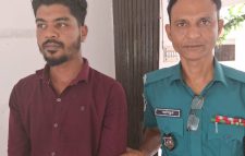 একি পরিবারে পরপর দুটি মটরসাইকেল চুরি  রাত জেগে চলছে নিজ বাড়ি পাহারা। বেড়েছে পুলিশ নজরদারি ।। আটক ২ । তদন্তের ধীরগতি 