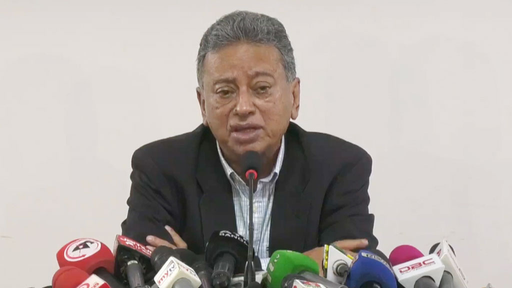 দেশে ফিরবেন তারেক রহমান, জানালেন আমীর খসরু