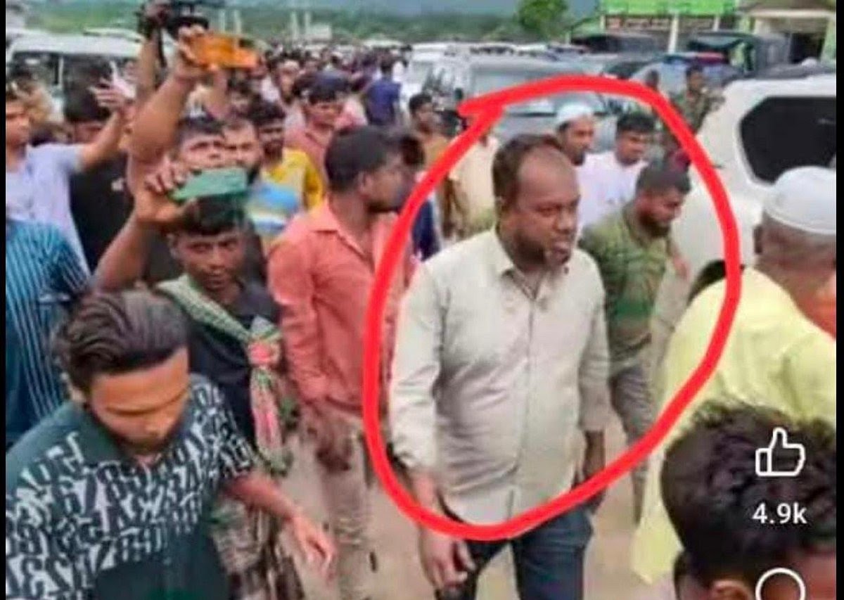 দুই উপদেষ্টার গাড়ি বহর আটকিয়ে  বিক্ষোভের দায়ে উপজেলা যুবদলের যুগ্ন আহবায়ক জাহিদ বহিষ্কার