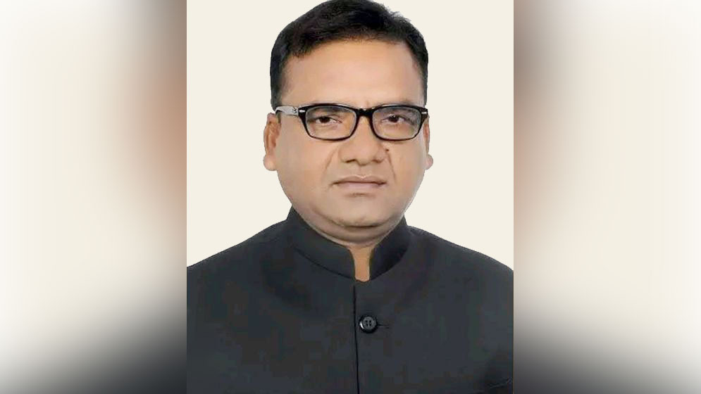 বকুলের দুই বাড়ি ক্রোক ও ব্যাংক হিসাব অবরুদ্ধ