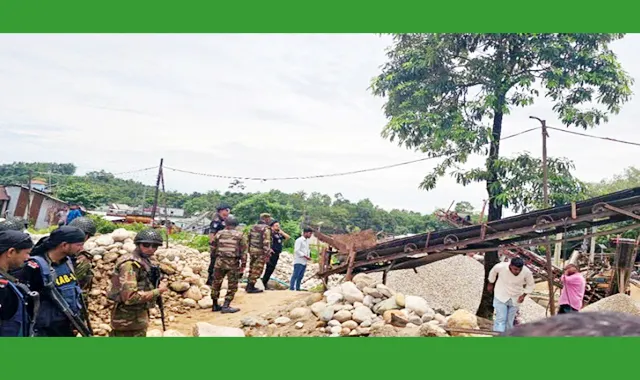 যৌথবাহিনীর উপস্থিতিতে টাস্কফোর্সের অভিযান