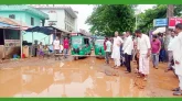 রাস্তা সংস্কারের দাবিতে সড়ক অবরোধ