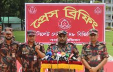 ৪৮ বিজিবির ব্রিফিং: সিলেটে কোটি টাকার চোরাচালান জব্দ