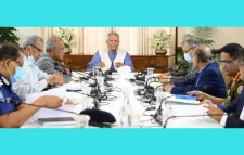 আইন-শৃঙ্খলা বাহিনীর সঙ্গে প্রধান উপদেষ্টার বৈঠক