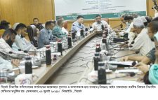 ধূমপান ও তামাকজাত দ্রব্য নিয়ন্ত্রণে সম্মিলিতভাবে সচেষ্ট হতে হবে —– বিভাগীয় কমিশনার