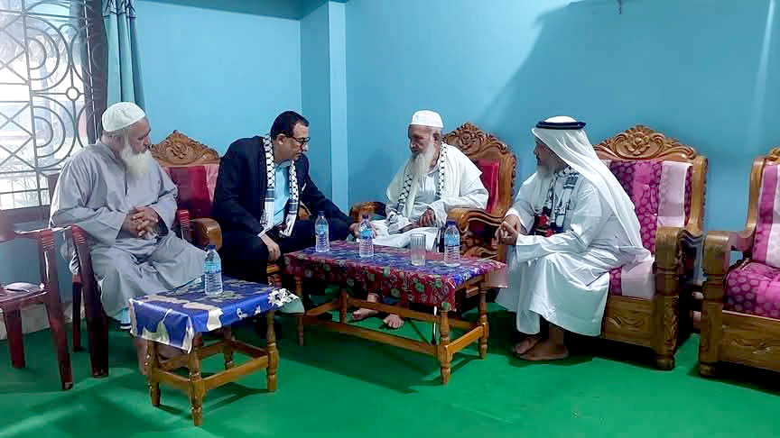 আল্লামা শাহ্ মুহিবুল্লাহ্ বাবুনগরীর সঙ্গে ফিলিস্তিনের রাষ্ট্রদূতের সাক্ষাৎ, চাইলেন দোয়া