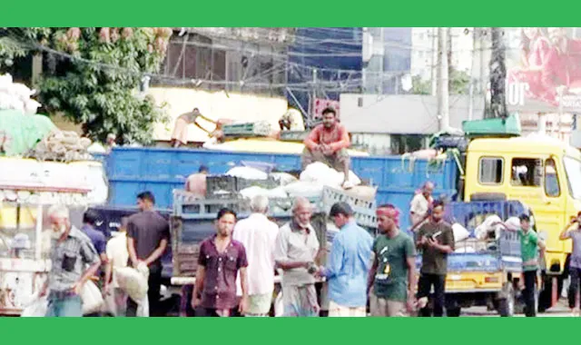 পরিবহণে কর্মবিরতি মেয়াদ আরও একদিন বেড়েছে