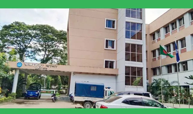 পুলিশের ওপর হামলা করে আসামি ছিনতাইয়ের ঘটনায় এসআই প্রত্যাহার