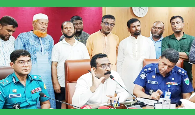 পরিবহন মালিক শ্রমিকরা ধর্মঘট থেকে কিছুটা সরে এসেছেন