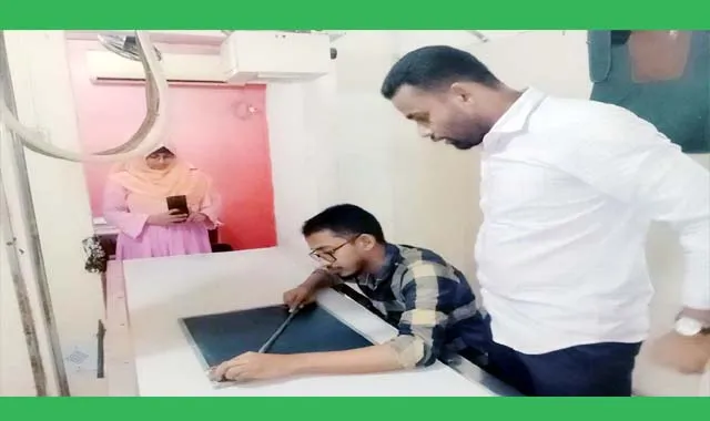 সাপকে উদ্ধার করে এক্স-রে,ব্যাপক আলোচনার জন্ম