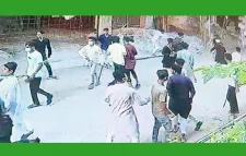 চাঁদা আদায়কে কেন্দ্র করে একটি ব্যবসাপ্রতিষ্ঠানে সন্ত্রাসী হামলা