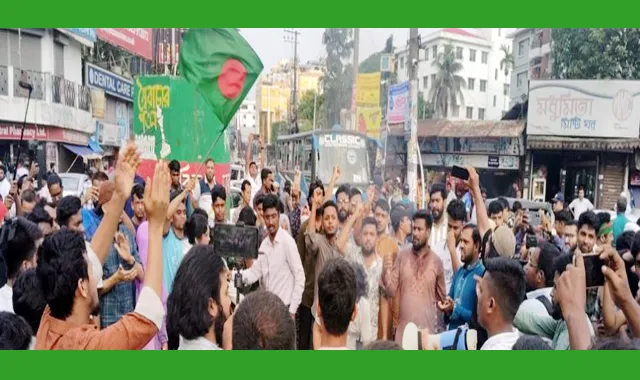 সিলেটের বিভিন্ন স্থানে ব্লকেড কর্মসূচি পালন করেছে বৈষম্যবিরোধী ছাত্র আন্দোলন