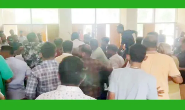 বিএনপির  দু গ্রু পের মধ্যে ধাওয়া-পা ল্টা ধাওয়া