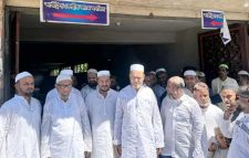 কাজীটুলা মসজিদে জুমার নামাজ আদায় দেশ নিয়ে এখনো ষড়যন্ত্র থামেনি: আরিফুল হক
