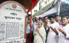 জুলাই গণ-অভ্যুত্থানের শহীদদের নামে চত্বর-সড়ক উদ্বোধন করলেন উপদেষ্টা আসিফ ও ফরিদা আখতার