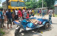 সড়কে প্রাণ গেল ২ জনের, আহত ৩