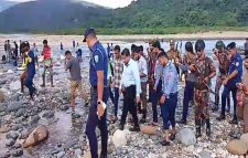 অ্যাকশনে মাঠে কাজ করছে প্রশাসন  সিলেটে সাদা পাথর লুটের মামালায় অজ্ঞাতনামা আসামি দেড় হাজার