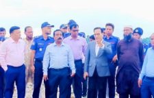 পাথর কাণ্ডে দুদকের প্রতিবেদনে  অভিযুক্ত বিভাগীয় কমিশনারকে সাথে নিয়ে  সাদা পাথর পরিদর্শন করলেন মন্ত্রণালয়ের সচিব বললেন লুট নয়  হয়েছে হরি লুট::