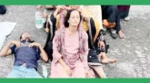 ছেলের মরদেহ নিয়ে সড়ক অবরোধ করেছেন তার মা