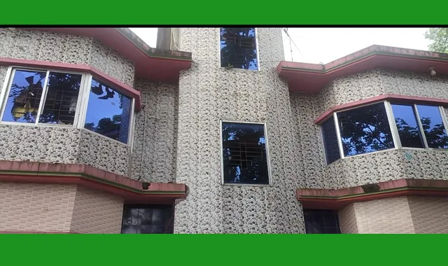 পাওনা টাকার দ্বন্ধে গভীর রাতে বাড়িঘরে হামলা