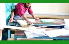শ্রেণিকক্ষে  হঠাৎ সিলিং ফ্যান খুলে পড়ে যায়