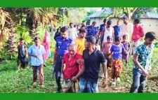 শিশুকে চকলেট দেওয়ার কথা বলে জঙ্গলে নিয়ে ধর্ষণচেষ্টা