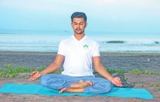 বদলে যাওয়া আবহাওয়ায় সুস্থ থাকতে যোগব্যায়াম ও সঠিক খাদ্যাভ্যাস জরুরি