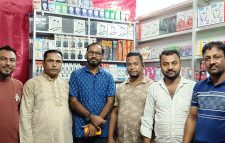 সোসাইটি অব জাতীয় গণমাধ্যম কমিশন কমিটির সাংবাদিক মোঃ ফয়ছল কাদির অসুস্থ খবর পেয়ে দেখতে আসেন কেন্দ্রীয় নেতৃবৃন্দ। 