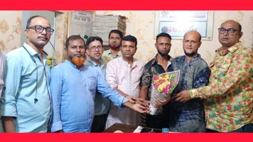উত্তরণ বারুতখানা সমাজকল্যাণ সংস্থার সভাপতি আব্দুল মতিন নির্বাচিত হওয়ায় বন্ধুমহলের পক্ষ থেকে সংবর্ধনা