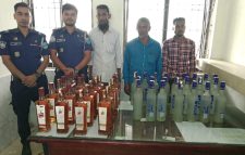কিশোরগঞ্জে ৪৫ বোতল বিদেশি মদসহ গ্রেপ্তার ৩